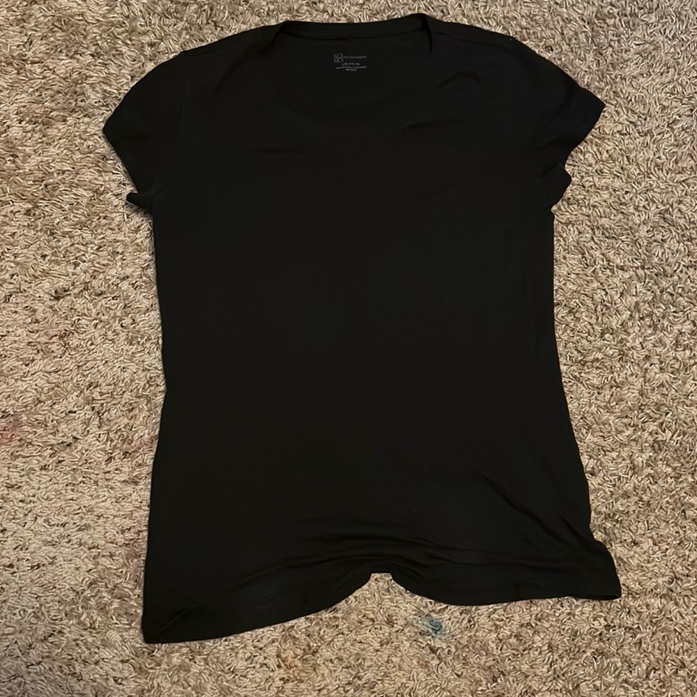 BLACK SHORT-SLEEVE SHIRT
